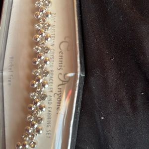 Tennis bracket with earrings set